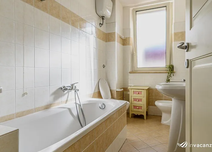 Apartment Quadrilocale A Casa Di Nilde - Invacanza